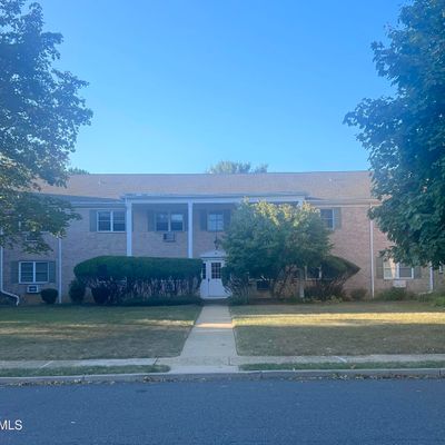 4 Windsor Terrace, Freehold, NJ 07728