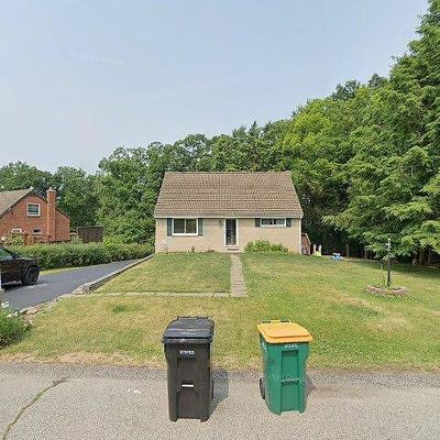 401 Blaze Dr, Glenshaw, PA 15116