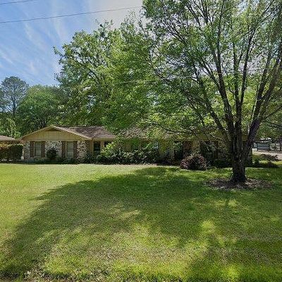 403 Treas Lake Rd, Aberdeen, MS 39730