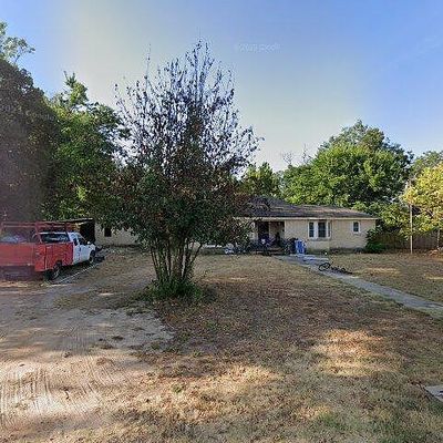 405 E South St, Lindale, TX 75771