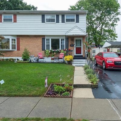 406 E Locust St, Fleetwood, PA 19522