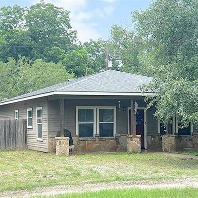 406 San Jacinto St, Smithville, TX 78957