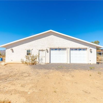 4069 N Concho Rd, Golden Valley, AZ 86413