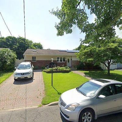 41 Dartmouth Rd, Parlin, NJ 08859