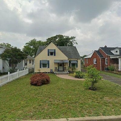 41 W Almond St, Vineland, NJ 08360