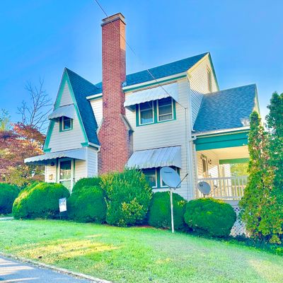 416 Brussels Ave, Clifton Forge, VA 24422