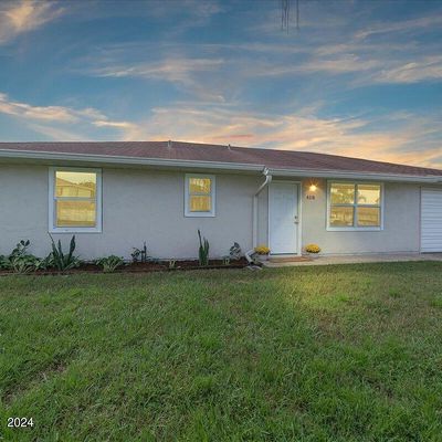 418 Newgate St Nw, Palm Bay, FL 32907