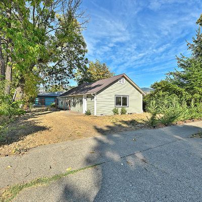 418 Se I St, Grants Pass, OR 97526