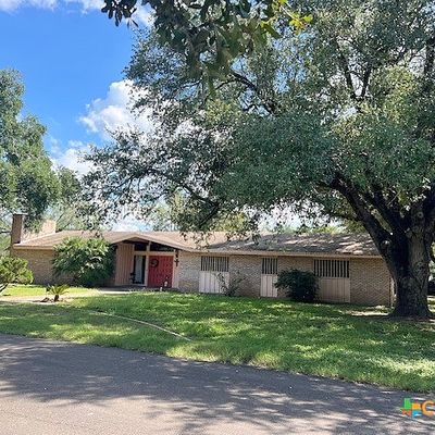 421 W Hise St, Falfurrias, TX 78355