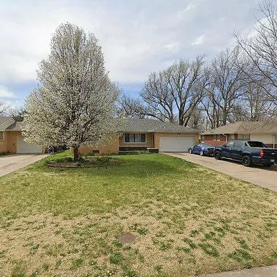 422 S Grand St, Mcpherson, KS 67460