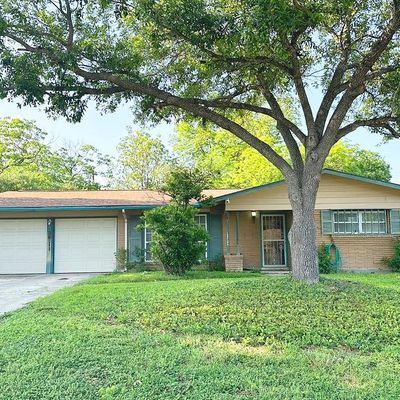 3611 Lisa Dr, San Antonio, TX 78228