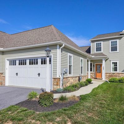 363 Meadow Rose Dr, Lititz, PA 17543