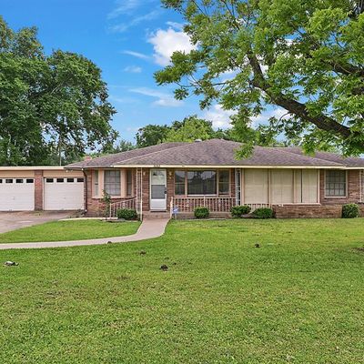 36303 Owens Rd, Hempstead, TX 77445