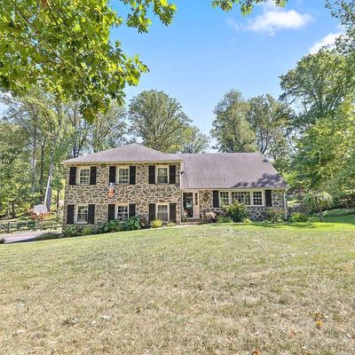 3654 Wyola Dr, Newtown Square, PA 19073