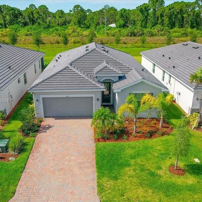 3693 Passion Vine Dr, Alva, FL 33920