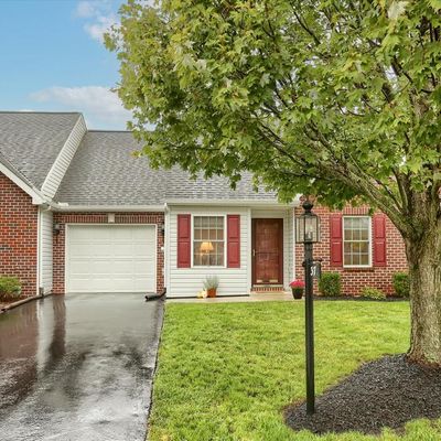 37 Burwick Dr, Mechanicsburg, PA 17050