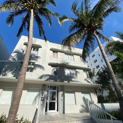 3710 Collins Ave, Miami Beach, FL 33140