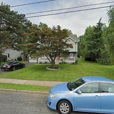 38 Meadow Rd, Clark, NJ 07066