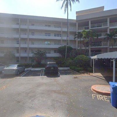 3800 Oaks Clubhouse Dr #309, Pompano Beach, FL 33069