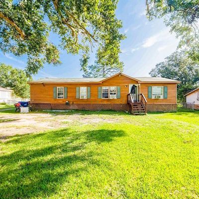 3815 Sunrise Ln, Damon, TX 77430