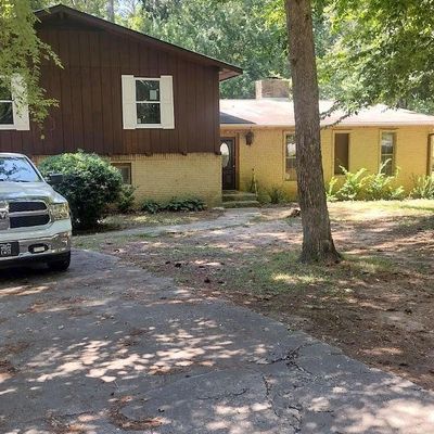 4571 Scarborough Rd, Atlanta, GA 30349