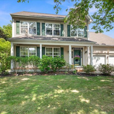 46 Navesink Dr, Pennington, NJ 08534