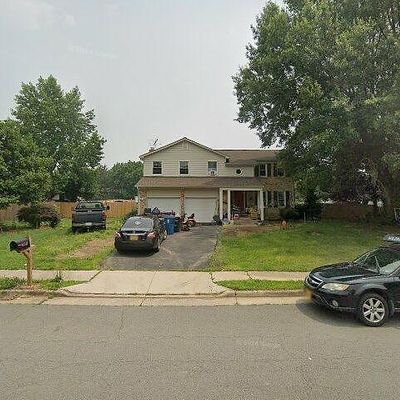 4619 Fillingame Dr, Chantilly, VA 20151