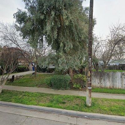 4668 E Mckenzie Ave, Fresno, CA 93702