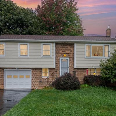 468 Mountain Rd, Boiling Springs, PA 17007