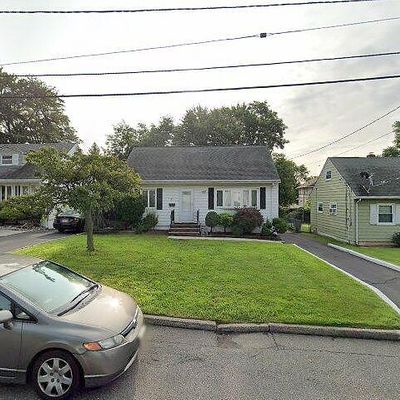 47 Forrest St, Iselin, NJ 08830