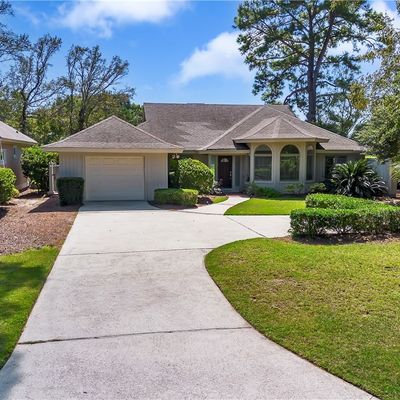 48 Old Fort Dr, Hilton Head Island, SC 29926