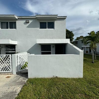 483 Nw 19th St, Miami, FL 33136