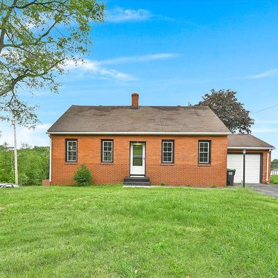 49 W 2 Nd Mountain Rd, Pottsville, PA 17901