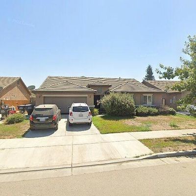 4913 W Rialto Ct, Visalia, CA 93277