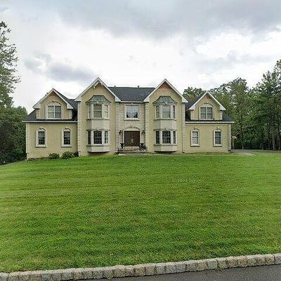 5 Chesterfield Dr, Warren, NJ 07059