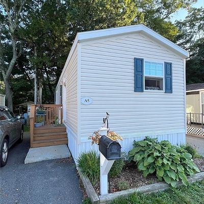 5 Krzak Road, North Kingstown, RI 02852