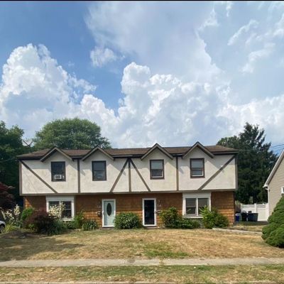 5 Reade Street, Jamesburg, NJ 08831