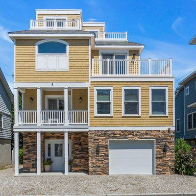 5 Shrewsbury Way, Sea Bright, NJ 07760