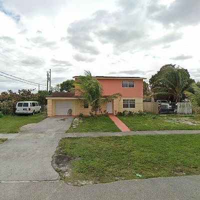 5032 Pat Pl, West Palm Beach, FL 33407