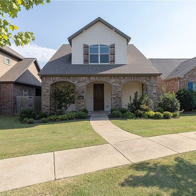 4286 N Harbor Isle, Fayetteville, AR 72703