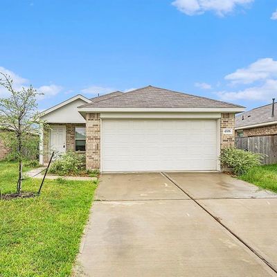 4306 Palmetto Grove Ln, Baytown, TX 77521