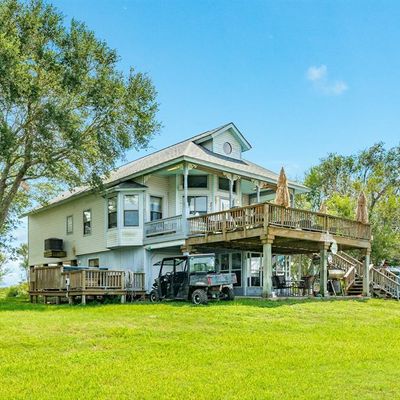 431 Port Rd, Angleton, TX 77515