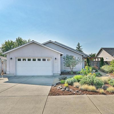 432 Westminster Dr, Eagle Point, OR 97524