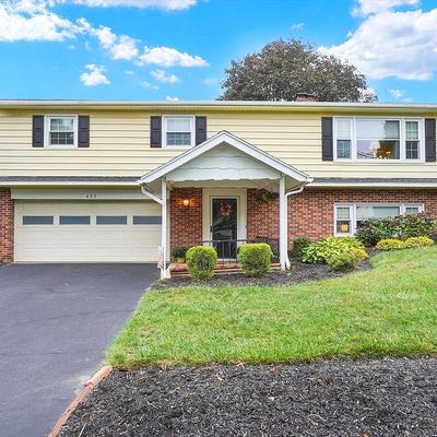 435 Allegheny Dr, York, PA 17402