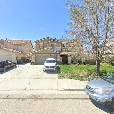 43651 Dana Dr, Lancaster, CA 93535