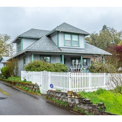 438 Se Dos Gatos Ct, Roseburg, OR 97470