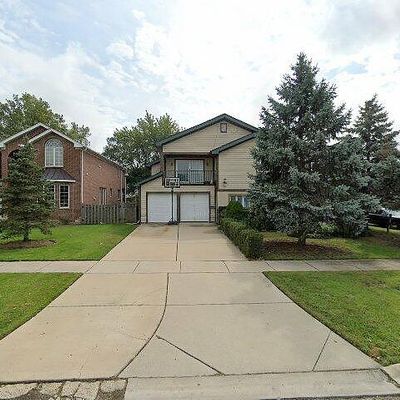 4451 Lilac Ave, Glenview, IL 60025