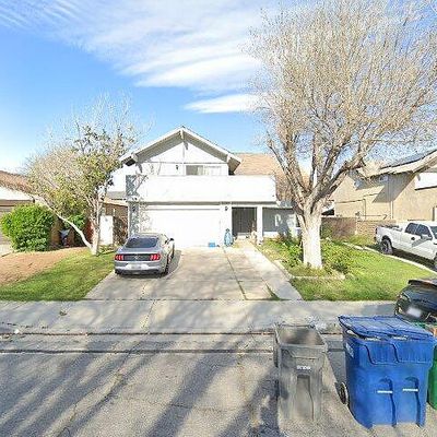 44511 Fenhold St, Lancaster, CA 93535