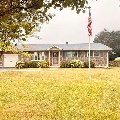 4468 S Sunset Dr, Coopersburg, PA 18036