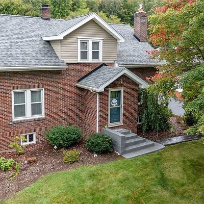 450 N Keel Ridge Rd, Hermitage, PA 16148